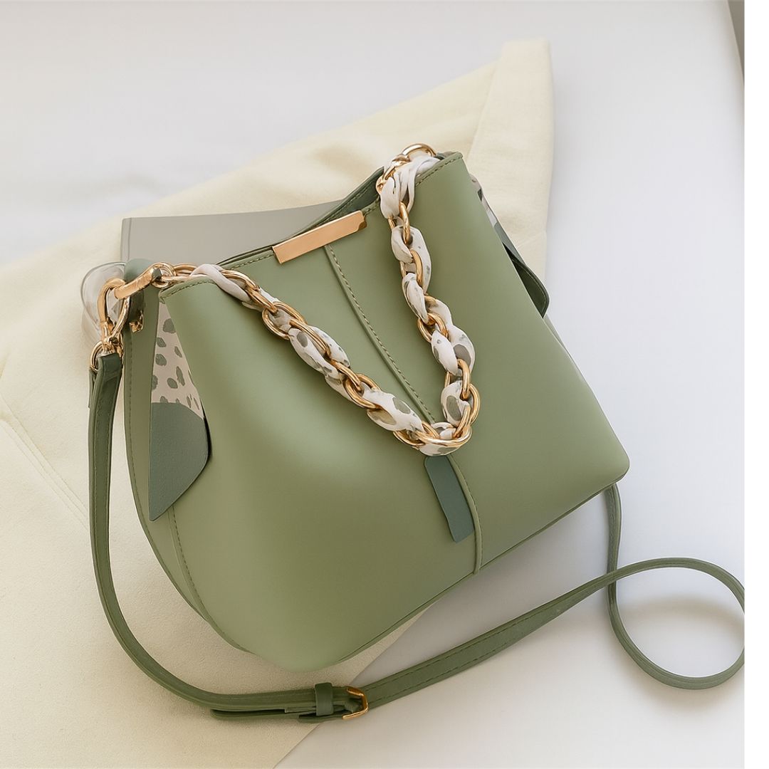 Charme Éternel Handbag