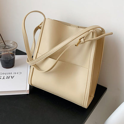 Charme Royal Handbag