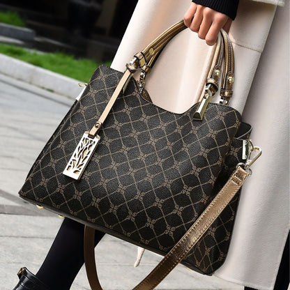 Éclat Secret Handbag