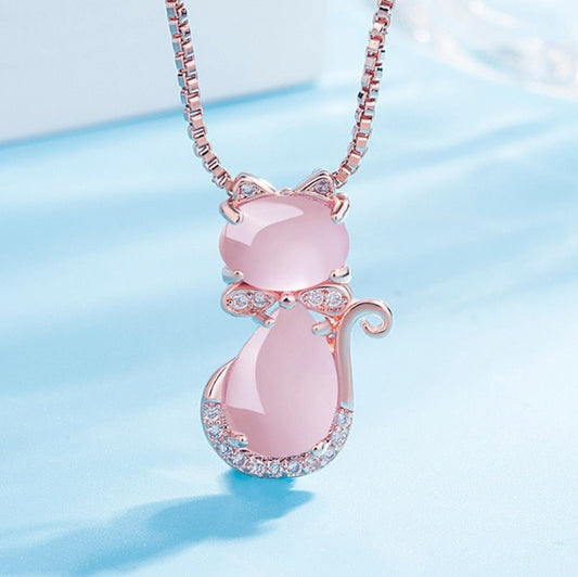 Collana con gatto adorabile in pietra rosa con zircone