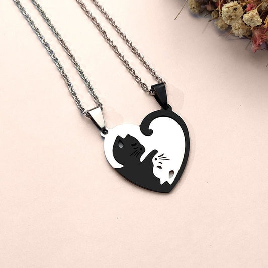 Collier Yin Yang avec chat blanc et noir